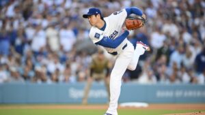 Dodgers' Ohtani pitches