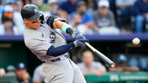 Yankees' Aaron Judge blasts mammoth 469-foot home run